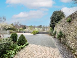 Photo 16- click for photo gallery